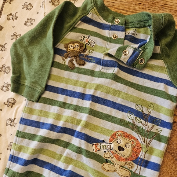 Set of two mixed brand, 6-9 month sleepers. 100% cotton - Picture 2 of 5
